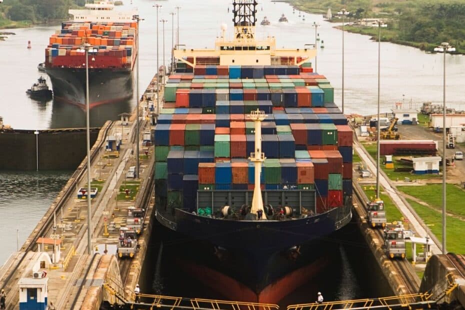 Container ship in the locks of the Panama Canal
